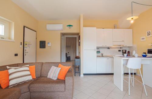 Ossuccio Apartment | Lake Como Apartment with Balcony and Private Parking