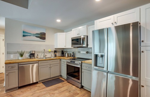 Willis House | Lake Conroe Vacation Rental 1/2 Mi to Boat Launch!