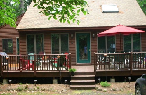 Standish Cottage | Lake Cottage 3 Bd/2 Ba/FREE Rnd.Trip FERRY TICKET! Two Weeks Left! See Below.