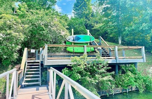 Blairsville Cottage | LAKE COTTAGE on deep water w/MILLION $ views! Newly Renovated HGTV style decor
