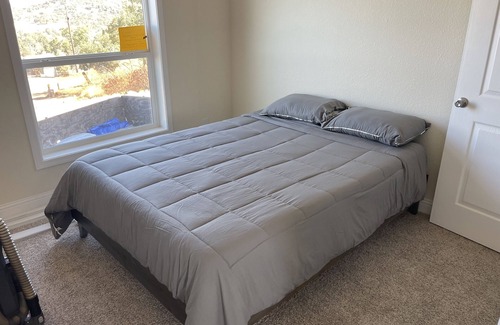 Lower Lake House | Lake County Hilltop Getaway, stargazers delight!