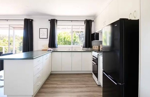 Daylesford House | Lake Cove Daylesford