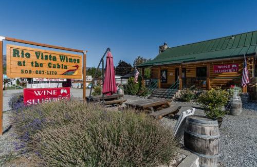 Manson House | Lake Cruiser Cottage