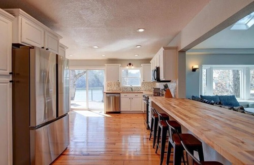 Piney House | Lake days, cozy nights, unforgettable memories