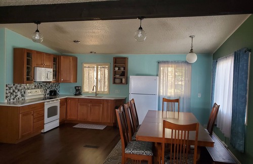 Lake Delton House | Lake Delton ~ Wisconsin Dells Home Provides Comfort and Access to All Activities