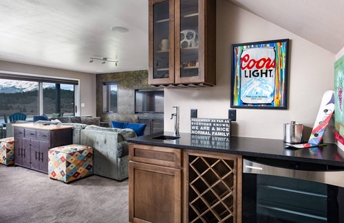 Corinthian Hills House | Lake Dillon Retreat Townhome: Panoramic Lake, Mountain Views