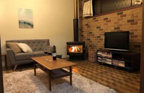 Lake Conjola House | Lake Edge at Lake Conjola