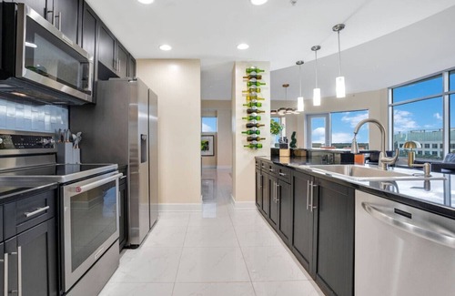 South Eola Apartment | Lake Eola Corner 3 BDRM Suite
