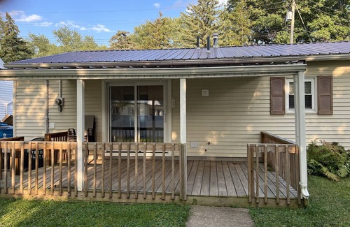 Huron House | Lake Erie Leisure 5 mins to the beach, 10 mins to Cedar Point
