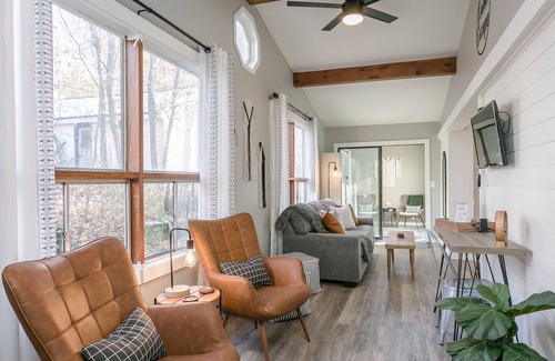 Canandaigua Cottage | Lake Escape >HOT TUB< Walk to the lake >CMAC<