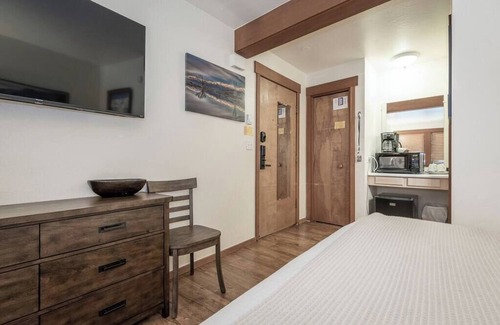 Tahoe Woods Resort | Lake Escape-Minutes to Lake & Ski Areas
