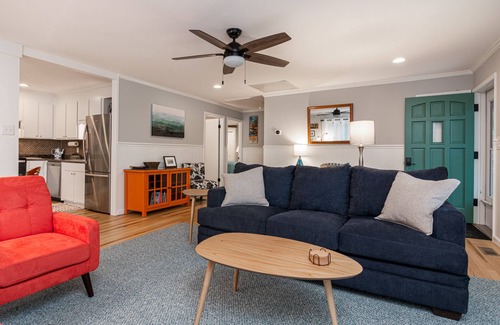 Valley Hill House | Lake Escape