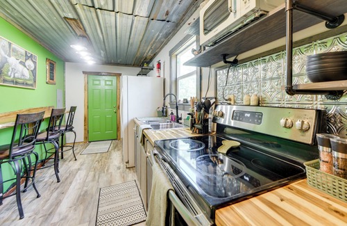 Abbeville Cabin | Lake Eufaula Access: Cozy Wood Cabin w/Yard!