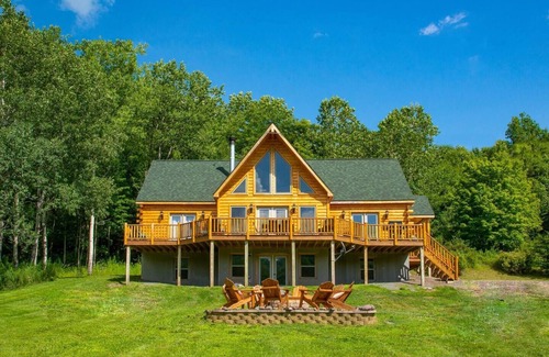 South Kortright Cabin | Lake Eugene Brand New 5 BR 2.5BA LogHome Lakefront!