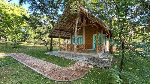 Kataragama Resort | Lake Forest Holiday Resort