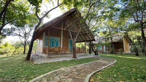 Kataragama Resort | Lake Forest Holiday Resort