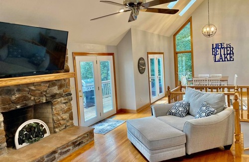 Bracey House | Lake Forest Landing on Lake Gaston