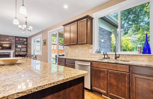 North City House | Lake Forest Retreat w/Indoor & Outdoor Fireplaces