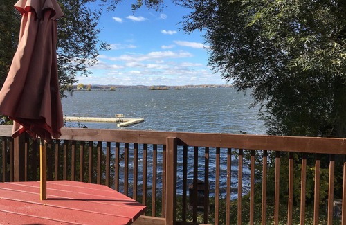 Harwood Ski Chalet | Lake front 2 Storey Luxury Chalet, Infrared Sauna, Heated Pool - seasonal