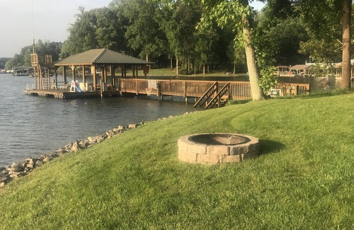 Mooresville Cottage | Lake Front Cottage, 300' of Shoreline, Large Private Pier, and Great Location.