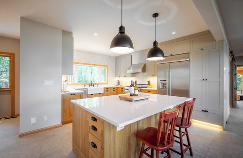 Fallis Cottage | Lake Front Cottage For Family On A Private, Quiet Beach
