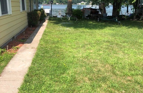 Penn Yan Cottage | LAKE FRONT: EAST SIDE KEUKA LAKE for BEAUTIFUL SUNSET