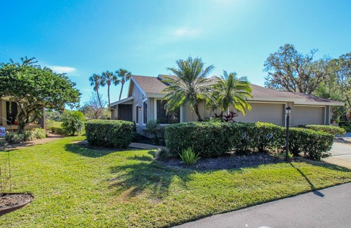 Sarasota Villa | Lake front, Golf Front, Twin Dolphin Villa