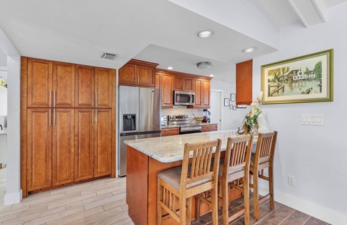 Eight Lakes House | Lake front home ,3 bedrooms,2 bathrooms