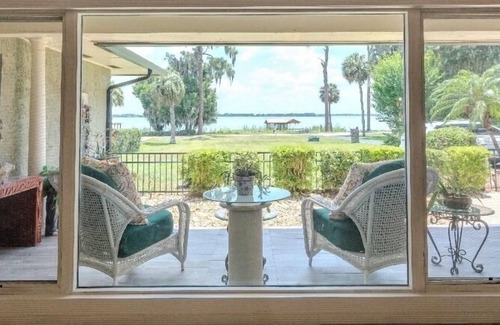 Mount Dora House | Lake front home directly on Lake Dora. Enjoy the sunrise/sunsets from the dock