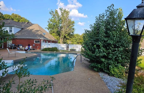 Southaven House | Lake Front Luxury Mansion with King beds, garden and pool