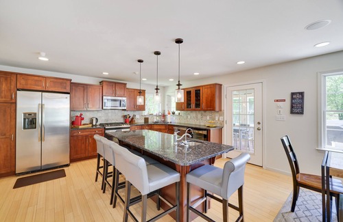 Long Pond House | Lake Front-Luxury Retreat- Hot Tub- Game Room