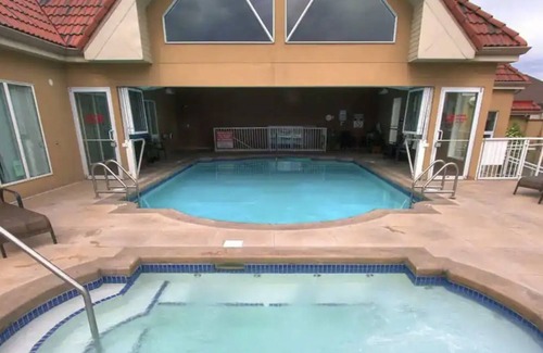 North End Condo | Lake Front Oasis
