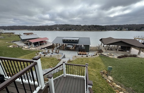 Howard House | Lake Front Paradise-Dock, Deck, Hot Tub, Lake & Sunrises-