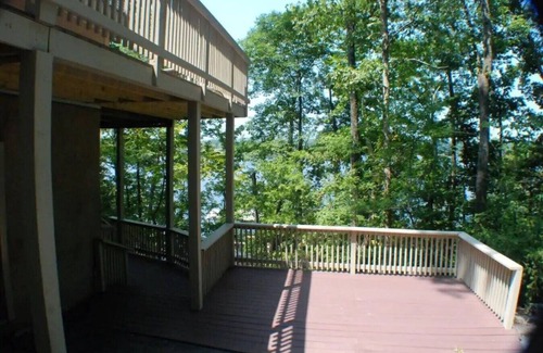 Cadiz House | Lake Front - Private Dock - Sleeps 10!