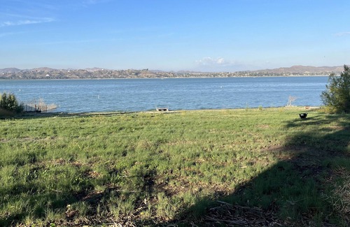 Lake Elsinore House | Lake Front Property On Beautiful 3 Acres Of Nature.