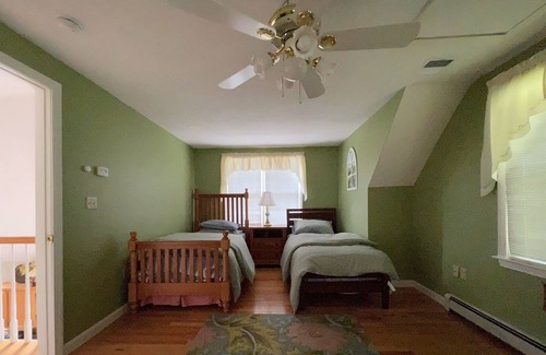 West Wareham House | Lake Front Property, Close to Cape Cod!