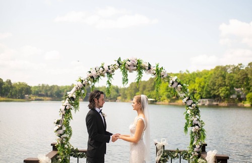 Mid America House | Lake Front Property/Hot Tub/Huge Deck/Game Room/Boat Ramp & Dock!