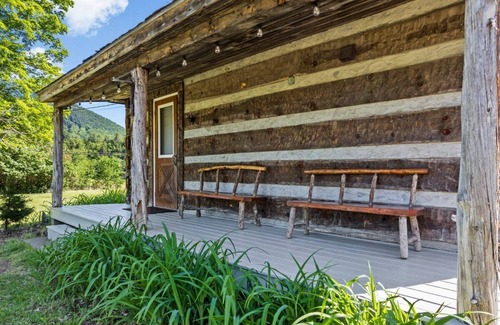 Warrensburg Cabin | Lake George Area Cabin near Hudson River Access