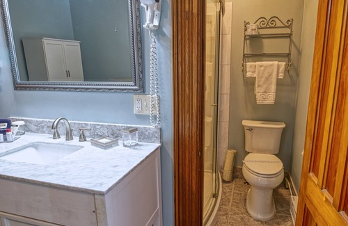 Lake Luzerne-Hadley House | Lake George area Victorian Inn - sleeps 24 - Firepit - A/C - Breakfast included!