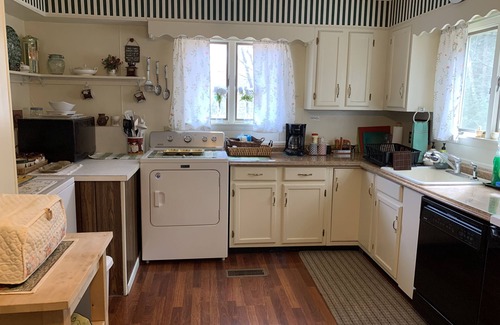 Diamond Point House | Lake George NY - Family & Pet Friendly Vacation Home