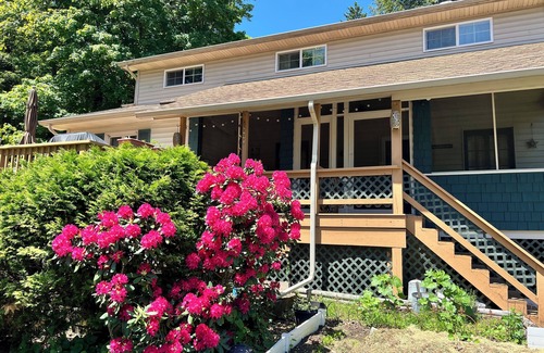 Diamond Point House | Lake George NY - Family & Pet Friendly Vacation Home
