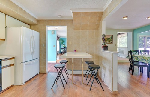 Lake George Apartment | Lake George Retreat w/Private Deck + Water Views!