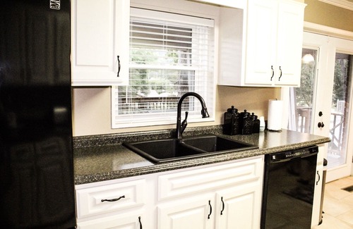 Mid America House | Lake Hamilton Rest, Relaxation, and Fun Seekers Welcome here!