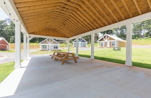 Townville Cabin | Lake Hartwell Cabins-15 Minutes to Clemson-Near Green Pond Landing