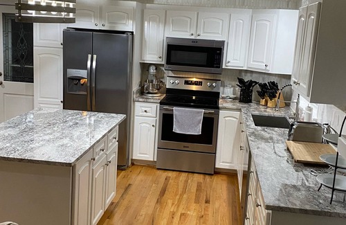 Anderson House | Lake Hartwell Home - Vacation, Clemson Football, or Weekend Getaway w/Boat Dock