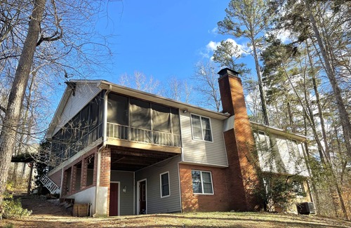 Toccoa House | Lake Hartwell home with private dock on deep water cove and water views!