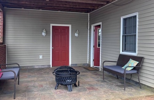 Toccoa House | Lake Hartwell home with private dock on deep water cove and water views!