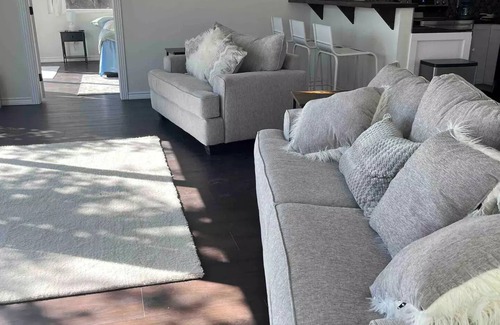 Canyon Lake House | Lake Haus Early Spring Rates