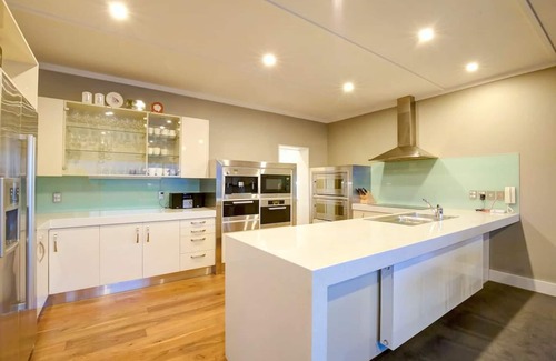 Lake Hayes House | Lake Hayes Residence - Premium location | Prestigious Lake Hayes Hollywood style Living