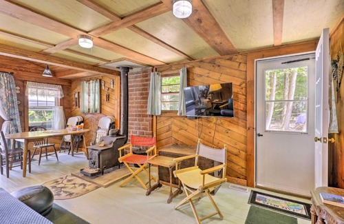 Sanbornton House | Lake Hermit Cabin with Kayaks and Paddleboards!